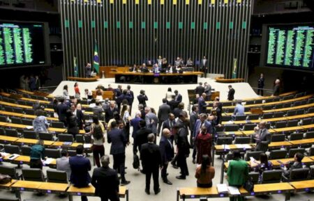 Câmara aprova novas regras para MEI; CACB cobra avanço para pequenas empresas