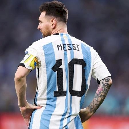 Entenda por que a Argentina não pode aposentar a camisa 10 de Messi
