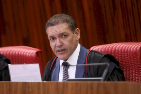 TSE: Nunes Marques determina levantamento do canal Exército do Lula | G1