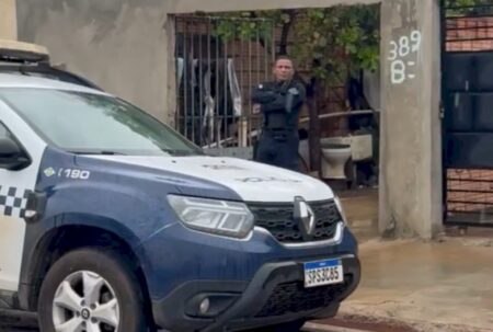 Irmão diz que espingarda caiu durante guerra de travesseiros e matou menina de 10 anos
